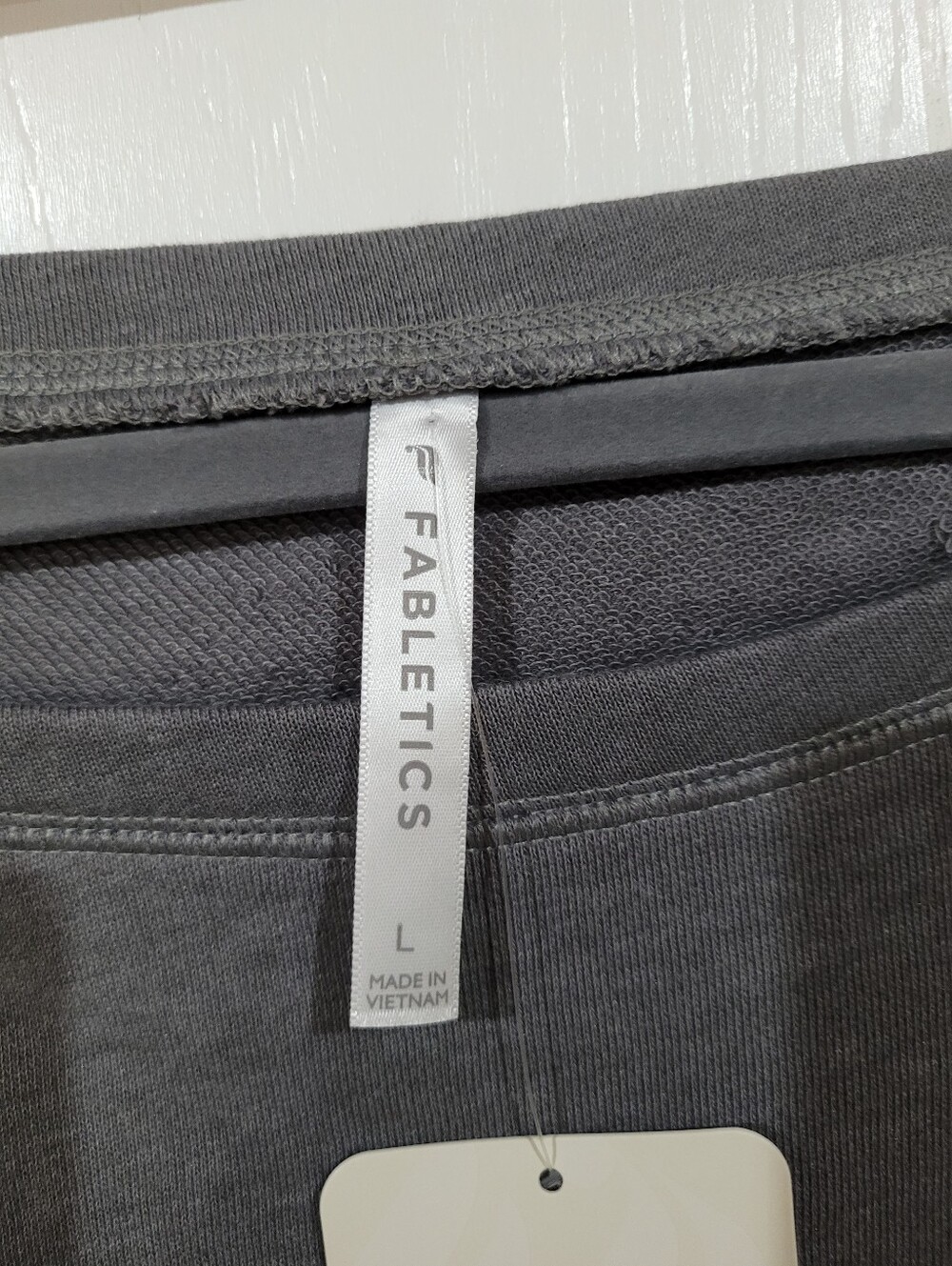 Fabletics Isabel Wide Sleeve Gray Terry Pullover Sweatshirt Rainbow Graphic Sz L - Picture 3 of 7